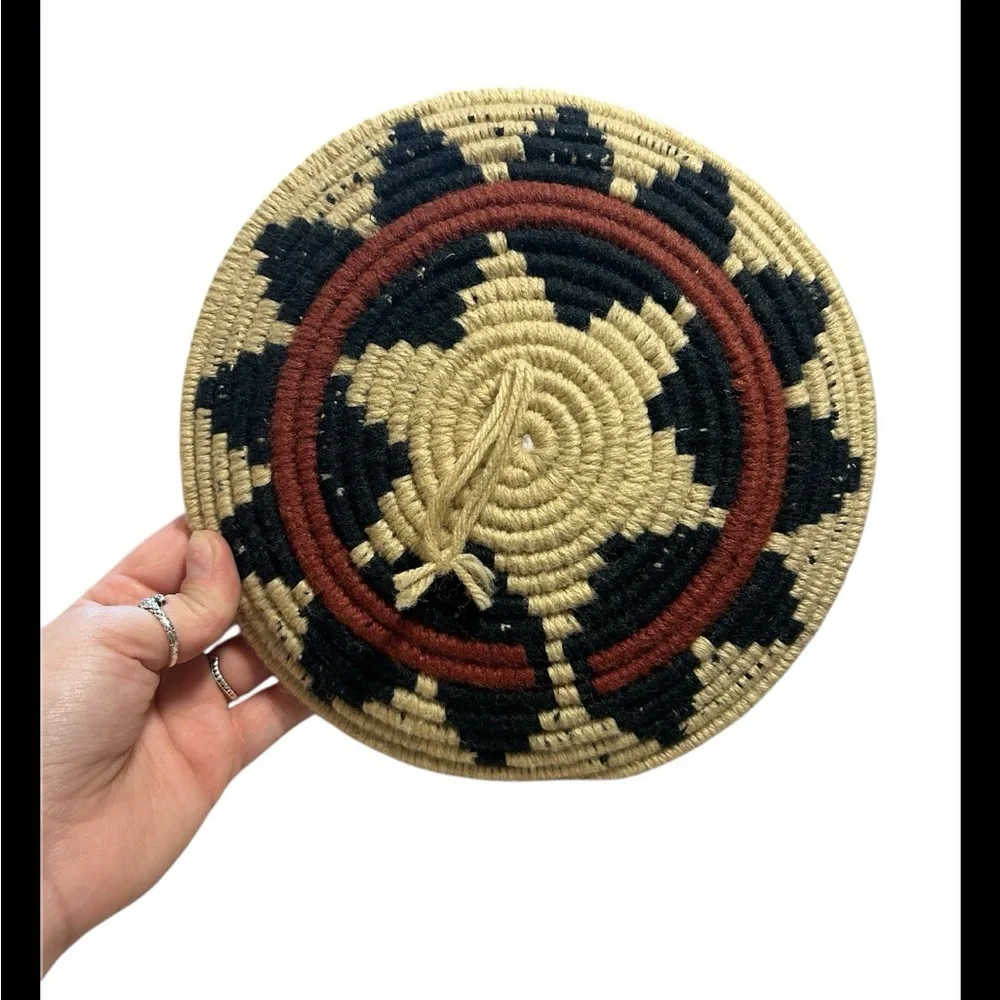 Vintage Hand Woven Coiled Southwestern Navajo Wedding Basket 9” - Picture 3 of 3